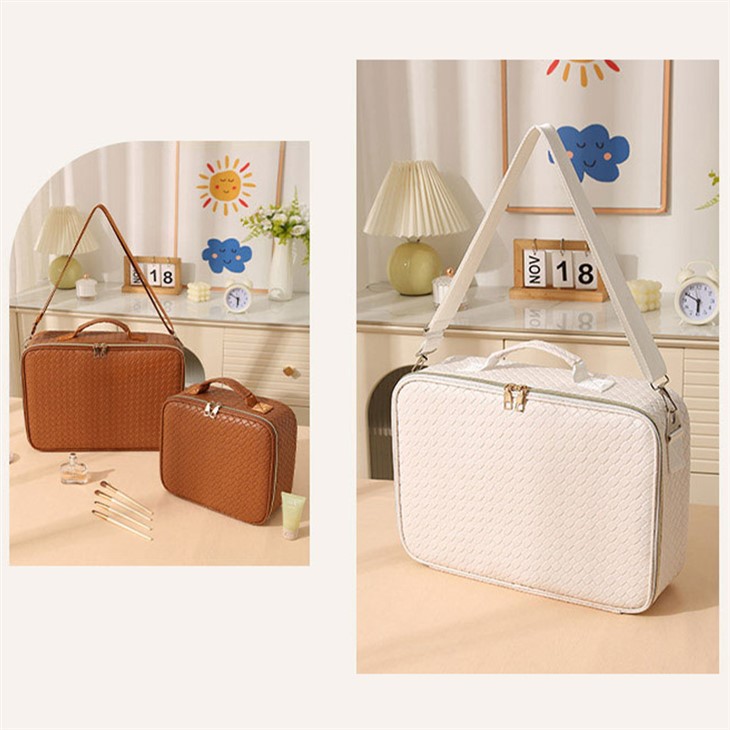 Portable Makeup Case With Mirror & Dividers
